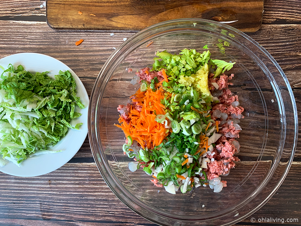 Add vegetables to lumpia meat