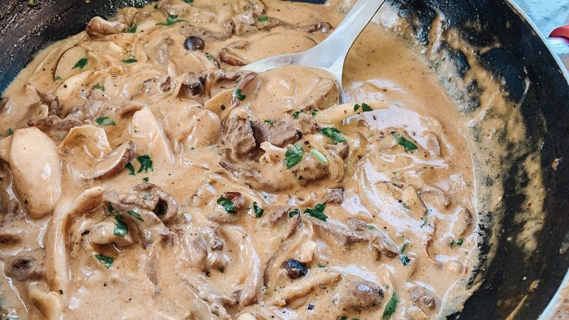 Easy Classic Beef Stroganoff Recipe