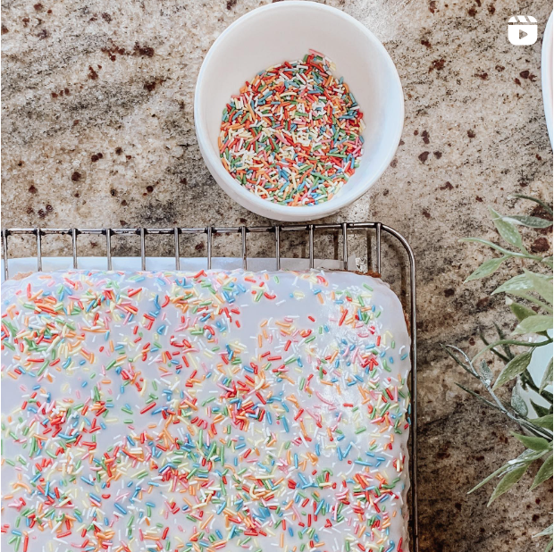 ✨Sprinkle Cake ✨ Sunday baking. Making our favourite ❤️😍. Recipe on the blog.